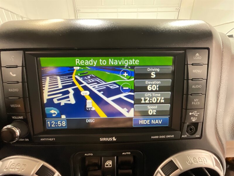 2012 Jeep Wrangler Unlimited Rubicon 4X4 / V6 /6-SPEED MANUAL /LIFTED / BRAND NEW 35 " MUD TIRES / Navigation / WINCH / ZERO RUST/ 77K MILES - Photo 21 - Gladstone, OR 97027