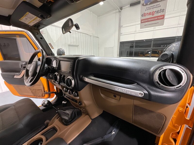 2012 Jeep Wrangler Unlimited Rubicon 4X4 / V6 /6-SPEED MANUAL /LIFTED / BRAND NEW 35 " MUD TIRES / Navigation / WINCH / ZERO RUST/ 77K MILES - Photo 39 - Gladstone, OR 97027