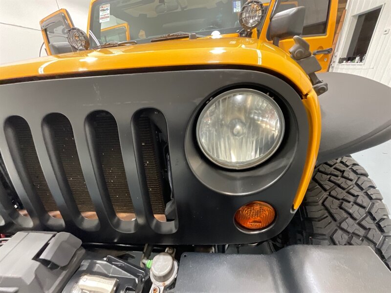 2012 Jeep Wrangler Unlimited Rubicon 4X4 / V6 /6-SPEED MANUAL /LIFTED / BRAND NEW 35 " MUD TIRES / Navigation / WINCH / ZERO RUST/ 77K MILES - Photo 27 - Gladstone, OR 97027