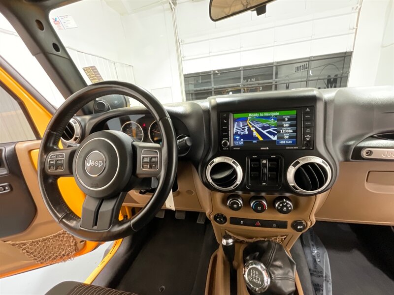 2012 Jeep Wrangler Unlimited Rubicon 4X4 / V6 /6-SPEED MANUAL /LIFTED / BRAND NEW 35 " MUD TIRES / Navigation / WINCH / ZERO RUST/ 77K MILES - Photo 42 - Gladstone, OR 97027