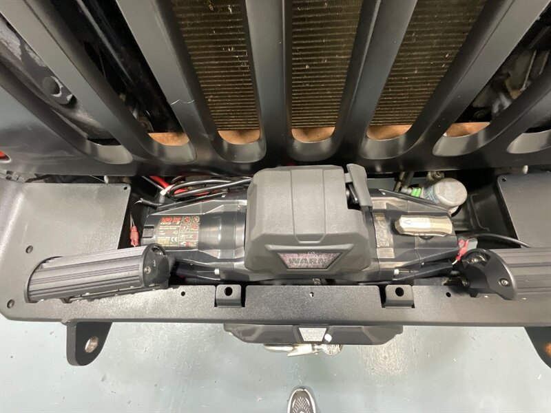 2012 Jeep Wrangler Unlimited Rubicon 4X4 / V6 /6-SPEED MANUAL /LIFTED / BRAND NEW 35 " MUD TIRES / Navigation / WINCH / ZERO RUST/ 77K MILES - Photo 11 - Gladstone, OR 97027