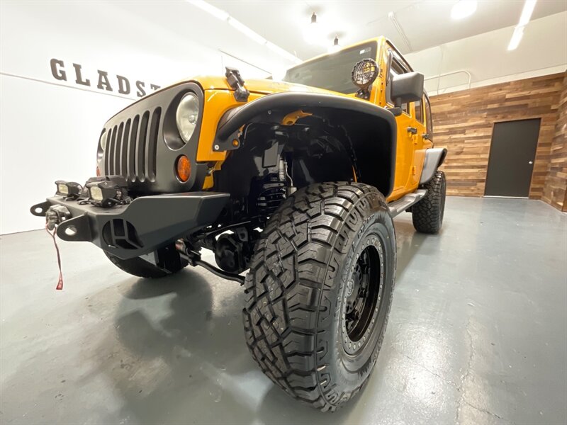 2012 Jeep Wrangler Unlimited Rubicon 4X4 / V6 /6-SPEED MANUAL /LIFTED / BRAND NEW 35 " MUD TIRES / Navigation / WINCH / ZERO RUST/ 77K MILES - Photo 30 - Gladstone, OR 97027