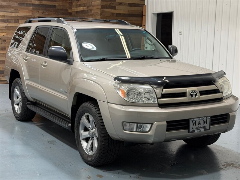 2004 Toyota 4Runner SR5 4x4 / 4.0L V6 / Central DIff Lock / ZERO RUST / LOCAL SUV / Tow Package - Photo 2 - Gladstone, OR 97027