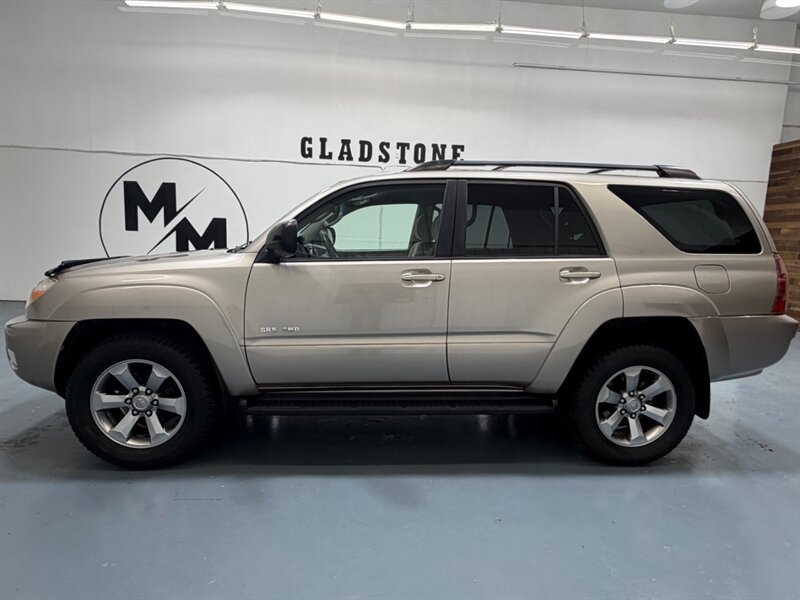 2004 Toyota 4Runner SR5 4x4 / 4.0L V6 / Central DIff Lock / ZERO RUST / LOCAL SUV / Tow Package - Photo 3 - Gladstone, OR 97027