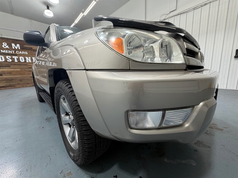 2004 Toyota 4Runner SR5 4x4 / 4.0L V6 / Central DIff Lock / ZERO RUST / LOCAL SUV / Tow Package - Photo 45 - Gladstone, OR 97027