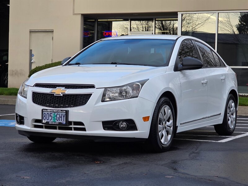 2013 Chevrolet Cruze 4-Door 4-cyl 1.8L 2-OWNER Fresh Local Trade-In  Clean Title Clean Carfax Excellent Condition - Photo 3 - Portland, OR 97217