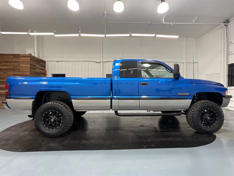 1998 Dodge Ram 2500 Laramie SLT 4x4 / 5 SPEED MANUAL / 5.9L Cummins  /  NEW WHEELS & TIRES / RUST FREE - Photo 4 - Gladstone, OR 97027