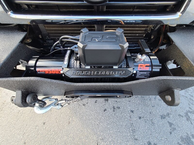 1997 Toyota Tacoma 4X4 V6 / TOYTEC LIFT / BUMPER / WINCH / 5-SPEED  / 3.4 L / SUSPENSION LIFT w-COILOVERS / LUGGAGE RACKS w-LED'S / FIRESTONES / SHARP !! - Photo 19 - Portland, OR 97217