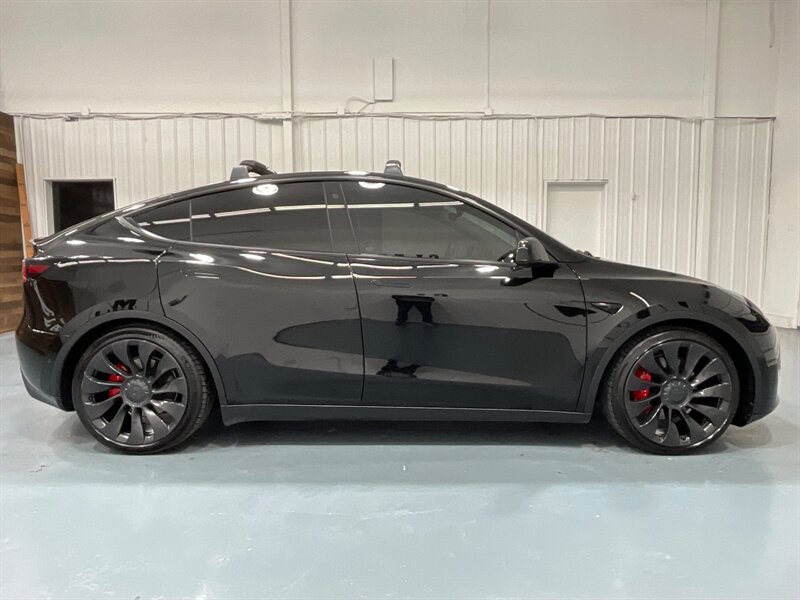 2021 Tesla Model Y Performance AWD / FULL AUTO PILOT READY / LOADED  / Staggered Wheels - Photo 4 - Gladstone, OR 97027