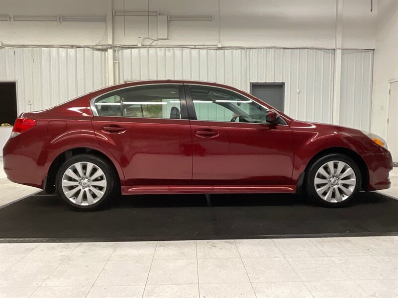 2011 Subaru Legacy 2.5i Limited Sedan AWD / 2.5L 4Cyl / Leather Sunro  / Heated Seats / LOCAL OREGON CAR - Photo 4 - Gladstone, OR 97027