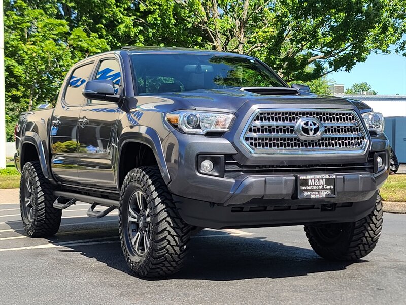 2017 Toyota Tacoma Double Cab V6 4X4 TRD HEATED SEATS SUN ROOF LIFTED  / PREMIUM & TECH PKG / NAVIGATION / CAM / NEW TIRES - Photo 2 - Portland, OR 97217