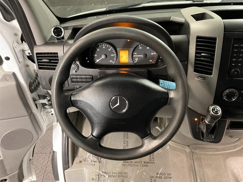 2017 Mercedes-Benz Sprinter 2500 Cargo Van 3.0L   - Photo 19 - Gladstone, OR 97027