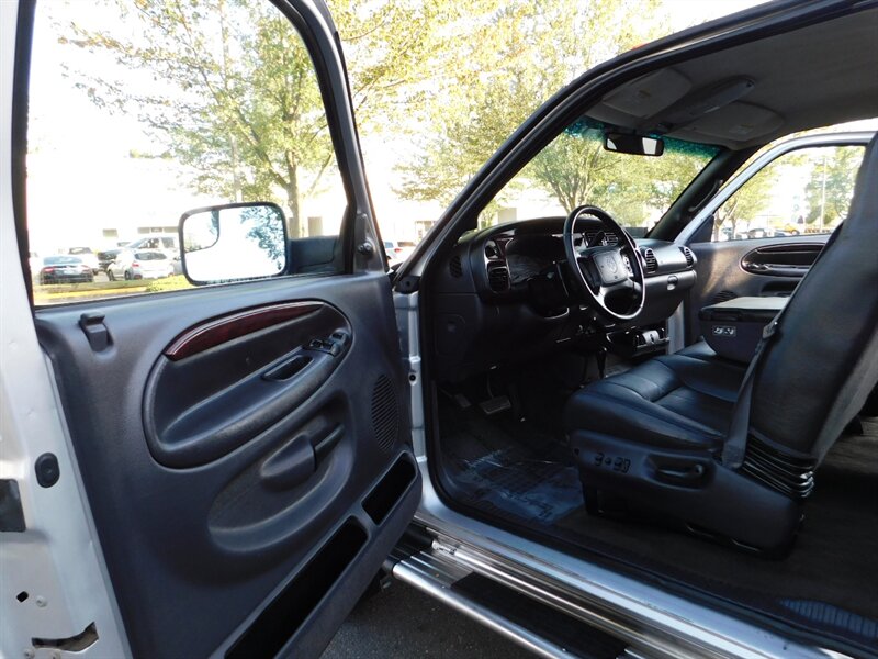 2002 Dodge Ram 3500 Dually 4X4 / Long Bed / 5.9L Cummins Turbo Diesel   - Photo 13 - Portland, OR 97217