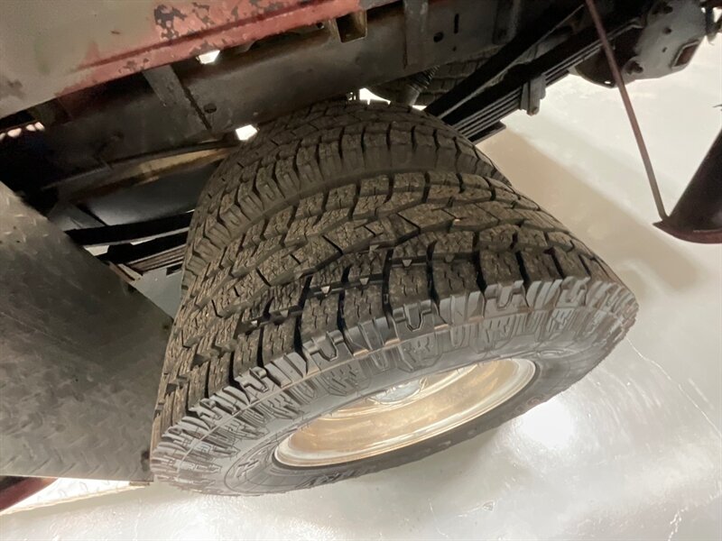 1998 Chevrolet C/K 3500 Series K3500 Cheyenne 4X4 5-SPEED MANUAL / DUALLY/V8 7.4L / LONG BED / 1-TON DUALLY / RARE 5-SPEED MANUAL - Photo 23 - Gladstone, OR 97027