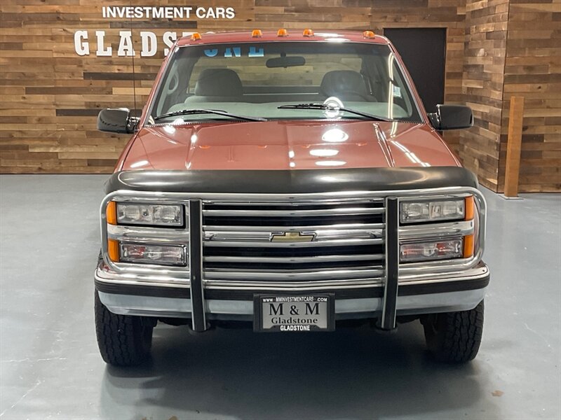 1998 Chevrolet C/K 3500 Series K3500 Cheyenne 4X4 5-SPEED MANUAL / DUALLY/V8 7.4L / LONG BED / 1-TON DUALLY / RARE 5-SPEED MANUAL - Photo 5 - Gladstone, OR 97027