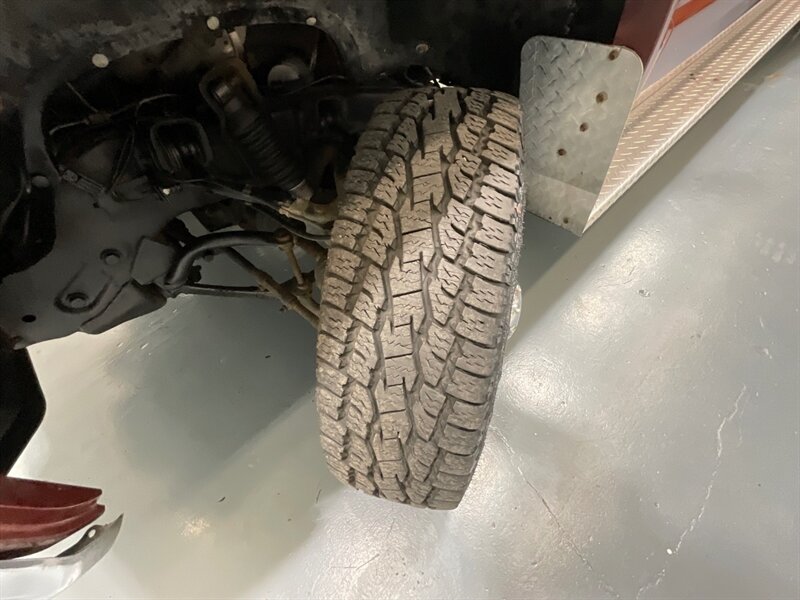 1998 Chevrolet C/K 3500 Series K3500 Cheyenne 4X4 5-SPEED MANUAL / DUALLY/V8 7.4L / LONG BED / 1-TON DUALLY / RARE 5-SPEED MANUAL - Photo 24 - Gladstone, OR 97027