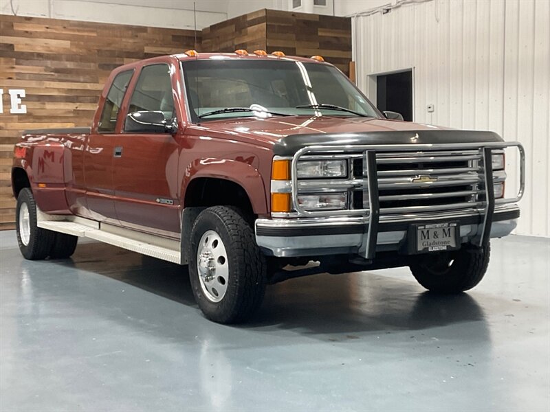 1998 Chevrolet C/K 3500 Series K3500 Cheyenne 4X4 5-SPEED MANUAL / DUALLY/V8 7.4L / LONG BED / 1-TON DUALLY / RARE 5-SPEED MANUAL - Photo 54 - Gladstone, OR 97027