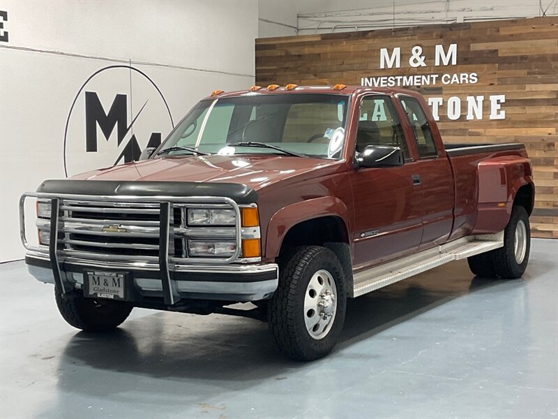 1998 Chevrolet C/K 3500 Series K3500 Cheyenne 4X4 5-SPEED MANUAL / DUALLY/V8 7.4L / LONG BED / 1-TON DUALLY / RARE 5-SPEED MANUAL - Photo 1 - Gladstone, OR 97027