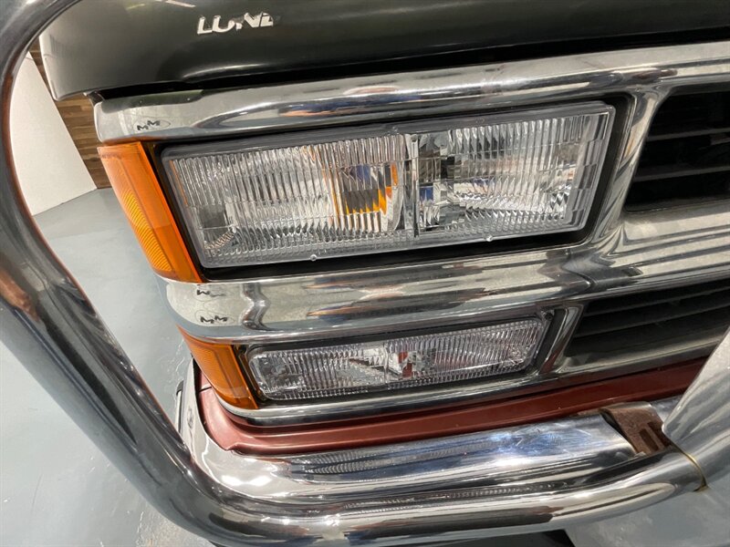 1998 Chevrolet C/K 3500 Series K3500 Cheyenne 4X4 5-SPEED MANUAL / DUALLY/V8 7.4L / LONG BED / 1-TON DUALLY / RARE 5-SPEED MANUAL - Photo 27 - Gladstone, OR 97027