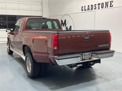 1998 Chevrolet C/K 3500 Series K3500 Cheyenne 4X4 5-SPEED MANUAL / DUALLY/V8 7.4L / LONG BED / 1-TON DUALLY / RARE 5-SPEED MANUAL - Photo 7 - Gladstone, OR 97027