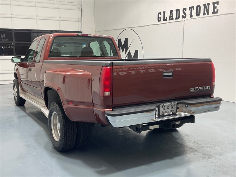 1998 Chevrolet C/K 3500 Series K3500 Cheyenne 4X4 5-SPEED MANUAL / DUALLY/V8 7.4L / LONG BED / 1-TON DUALLY / RARE 5-SPEED MANUAL - Photo 7 - Gladstone, OR 97027
