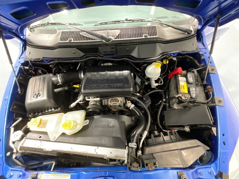 2007 Dodge Ram 1500 ST Regular Cab RWD / 4.7L V8 / 6-SPEED MANUAL  / SHORT BED / ZERO RUST / ONLY 55,000 MILES - Photo 39 - Gladstone, OR 97027