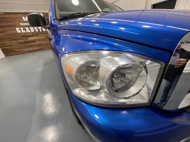 2007 Dodge Ram 1500 ST Regular Cab RWD / 4.7L V8 / 6-SPEED MANUAL  / SHORT BED / ZERO RUST / ONLY 55,000 MILES - Photo 27 - Gladstone, OR 97027