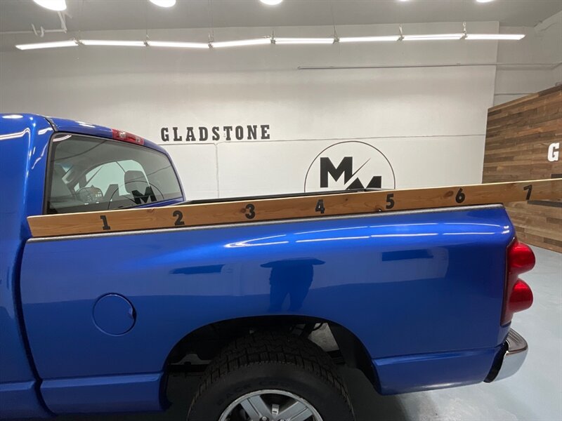 2007 Dodge Ram 1500 ST Regular Cab RWD / 4.7L V8 / 6-SPEED MANUAL  / SHORT BED / ZERO RUST / ONLY 55,000 MILES - Photo 9 - Gladstone, OR 97027