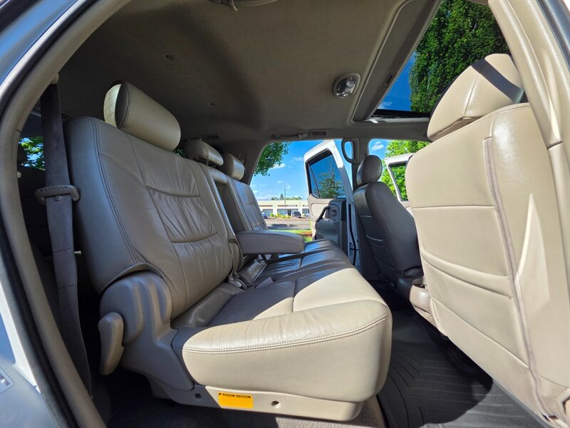 2005 Toyota Sequoia 4X4 TIMING BELT DONE V8 LEATHER SUNROOF NEW TIRES / 4.7L / 8-PASSENGER / CAMERA / HEATED SEATS / CLEAN - Photo 16 - Portland, OR 97217