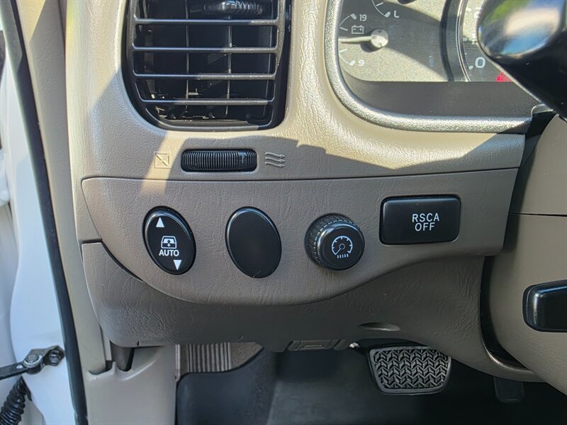 2005 Toyota Sequoia 4X4 TIMING BELT DONE V8 LEATHER SUNROOF NEW TIRES / 4.7L / 8-PASSENGER / CAMERA / HEATED SEATS / CLEAN - Photo 41 - Portland, OR 97217