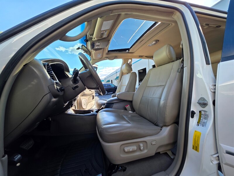2005 Toyota Sequoia 4X4 TIMING BELT DONE V8 LEATHER SUNROOF NEW TIRES / 4.7L / 8-PASSENGER / CAMERA / HEATED SEATS / CLEAN - Photo 13 - Portland, OR 97217