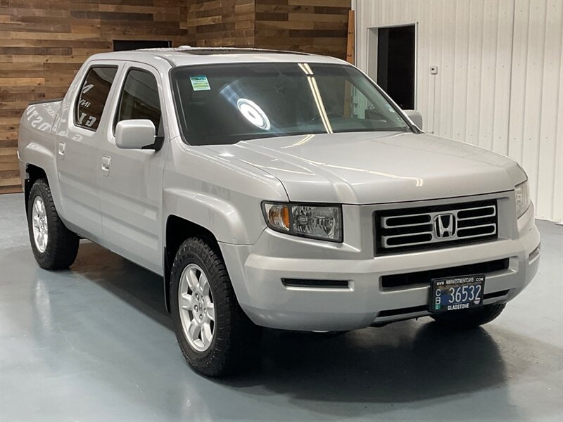 2007 Honda Ridgeline RTL AWD 3.5L V6 / LEATHER HEATED SEATS  / BACKUP  CAM / LOW MILES / NO RUST - Photo 2 - Gladstone, OR 97027