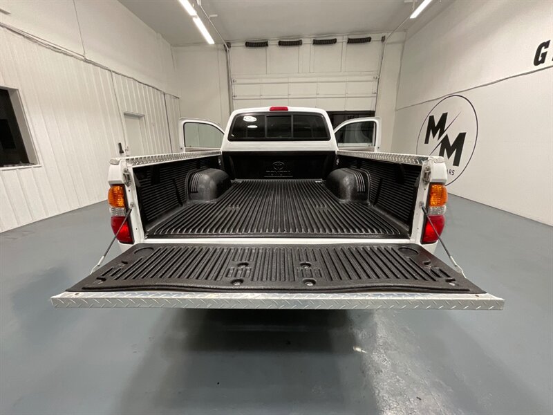 2003 Toyota Tacoma SR5 Xtra Cab 4X4 /2.7 L 4CYL /98000 MILES 1-owner  / ZERO RUST - Photo 12 - Gladstone, OR 97027