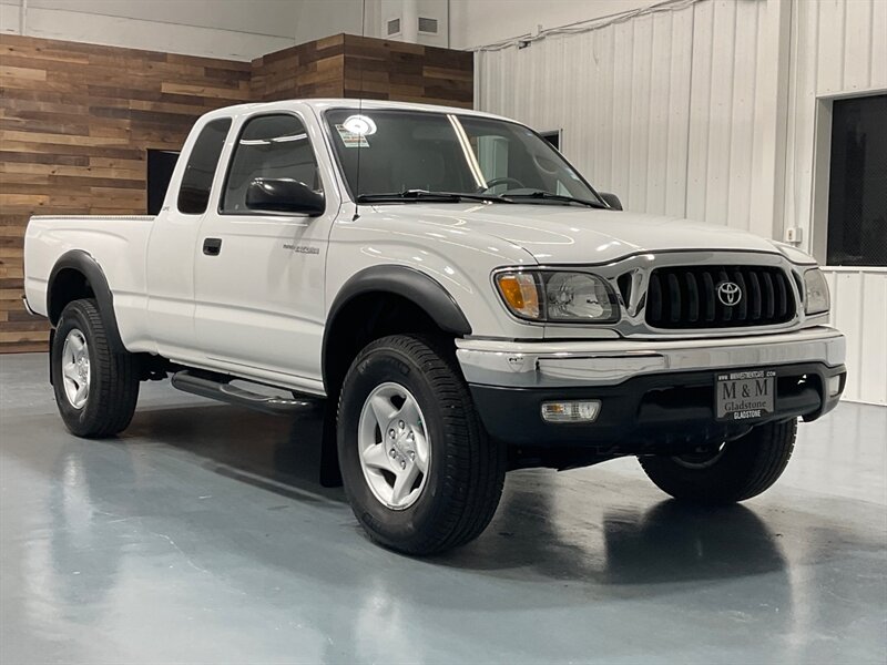 2003 Toyota Tacoma SR5 Xtra Cab 4X4 /2.7 L 4CYL /98000 MILES 1-owner  / ZERO RUST - Photo 2 - Gladstone, OR 97027