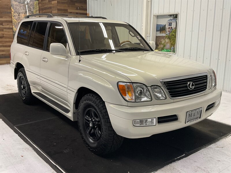 2002 Lexus LX 470 Sport Utility 4WD / 3RD ROW / NEW WHEELS TIRES  / Leather & Heated seats / Sunroof / Navigation / TIMING BELT SERVICE ALREADY DONE / 133,000 MILES - Photo 2 - Gladstone, OR 97027