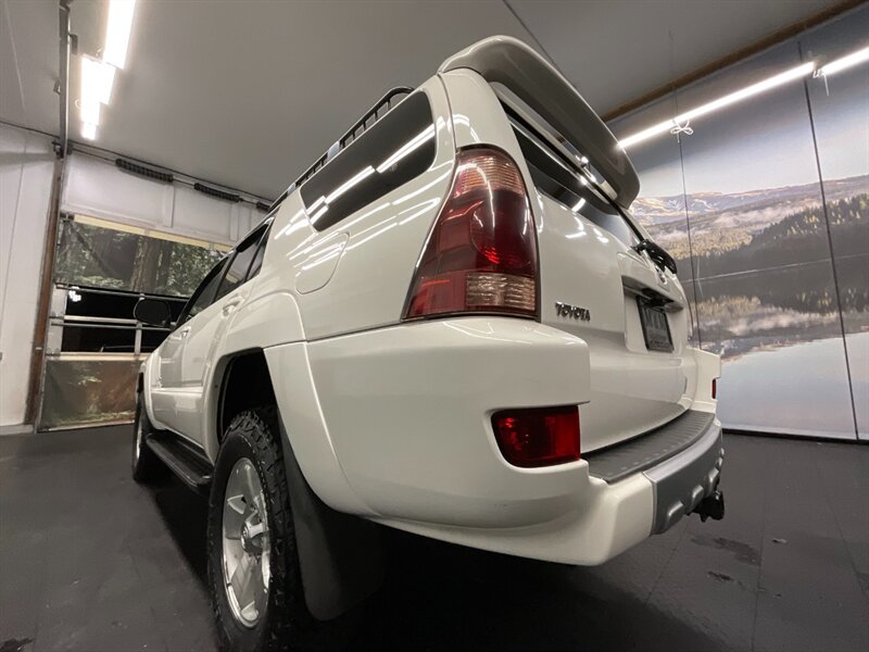 2004 Toyota 4Runner SR5 Sport Utility 4X4 / V6 / DIFF LOCK / NEW TIRES  LOCAL OREGON SUV / RUST FREE / BRAND NEW TIRES - Photo 12 - Gladstone, OR 97027