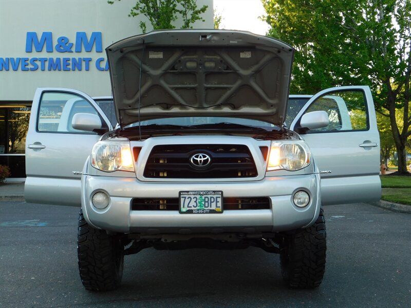 2005 Toyota Tacoma V6 SR5 TRD SPORT 4X4 / 6-SPEED / 1-OWNER / LIFTED   - Photo 32 - Portland, OR 97217