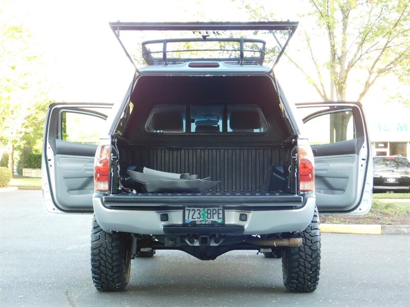 2005 Toyota Tacoma V6 SR5 TRD SPORT 4X4 / 6-SPEED / 1-OWNER / LIFTED   - Photo 22 - Portland, OR 97217