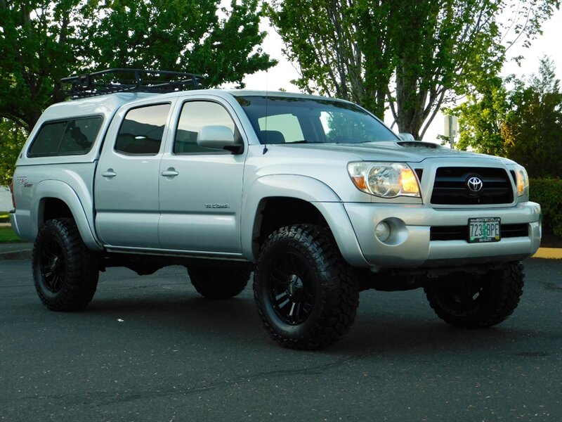 2005 Toyota Tacoma V6 SR5 TRD SPORT 4X4 / 6-SPEED / 1-OWNER / LIFTED   - Photo 2 - Portland, OR 97217