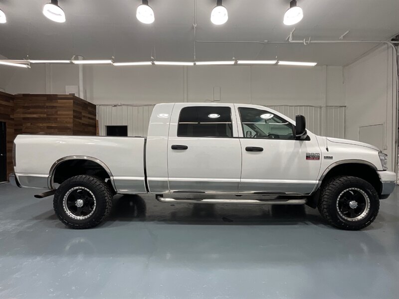 2008 Dodge Ram 2500 SLT MEGA CAB 4X4 / 5.7l V8 HEMI / NEW TIRES  /ZERO RUST / MEGACAB - Photo 4 - Gladstone, OR 97027