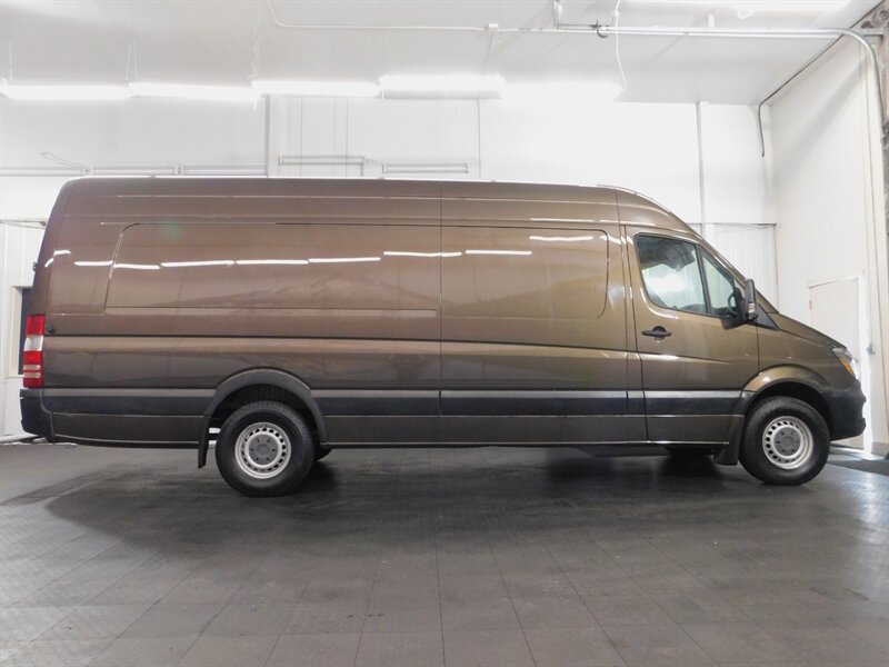 2015 Mercedes-Benz Sprinter 2500 Cargo Van 3.0 D   - Photo 4 - Gladstone, OR 97027