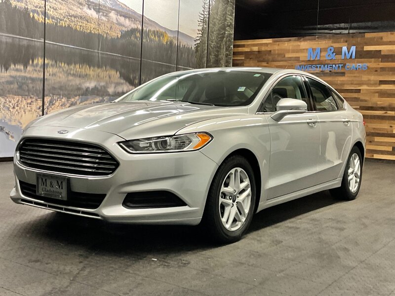 2016 Ford Fusion SE Sedan / Backup Ca   - Photo 25 - Gladstone, OR 97027