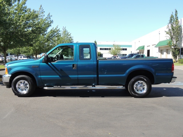 2001 Ford F-250 Super Duty XLT / Extra Cab / 2WD / V10 / 81K MILES   - Photo 3 - Portland, OR 97217