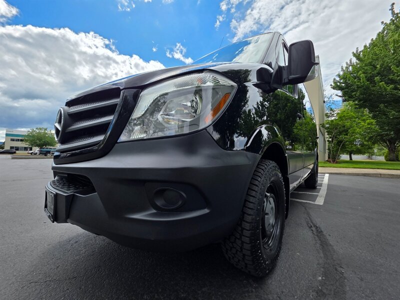 2016 Mercedes-Benz Sprinter Turbo Diesel 12-Passenger Roof Top A/C New Tires / 144 " WB / Excellent Condition - Photo 9 - Portland, OR 97217