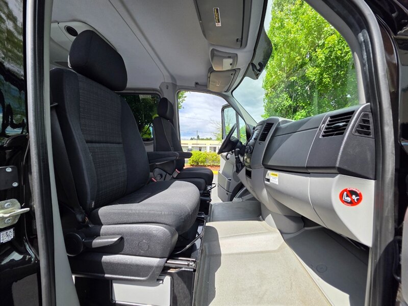 2016 Mercedes-Benz Sprinter Turbo Diesel 12-Passenger Roof Top A/C New Tires / 144 " WB / Excellent Condition - Photo 14 - Portland, OR 97217