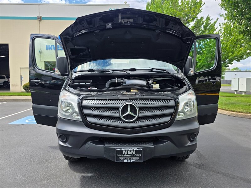 2016 Mercedes-Benz Sprinter Turbo Diesel 12-Passenger Roof Top A/C New Tires / 144 " WB / Excellent Condition - Photo 29 - Portland, OR 97217