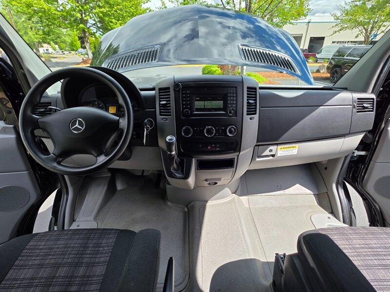 2016 Mercedes-Benz Sprinter Turbo Diesel 12-Passenger Roof Top A/C New Tires / 144 " WB / Excellent Condition - Photo 18 - Portland, OR 97217