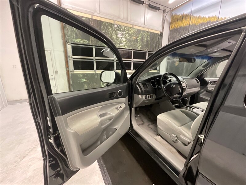 2005 Toyota Tacoma SR5 Access Cab 4-Door/2WD/ 2.7L 4CYL / LOCAL TRUCK  / RUST FREE / Excellent condition / 130,000 MILES - Photo 12 - Gladstone, OR 97027