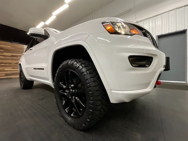 2019 Jeep Grand Cherokee Altitude 4X4 / Heate   - Photo 10 - Gladstone, OR 97027