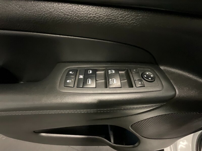 2019 Jeep Grand Cherokee Altitude 4X4 / Heate   - Photo 39 - Gladstone, OR 97027